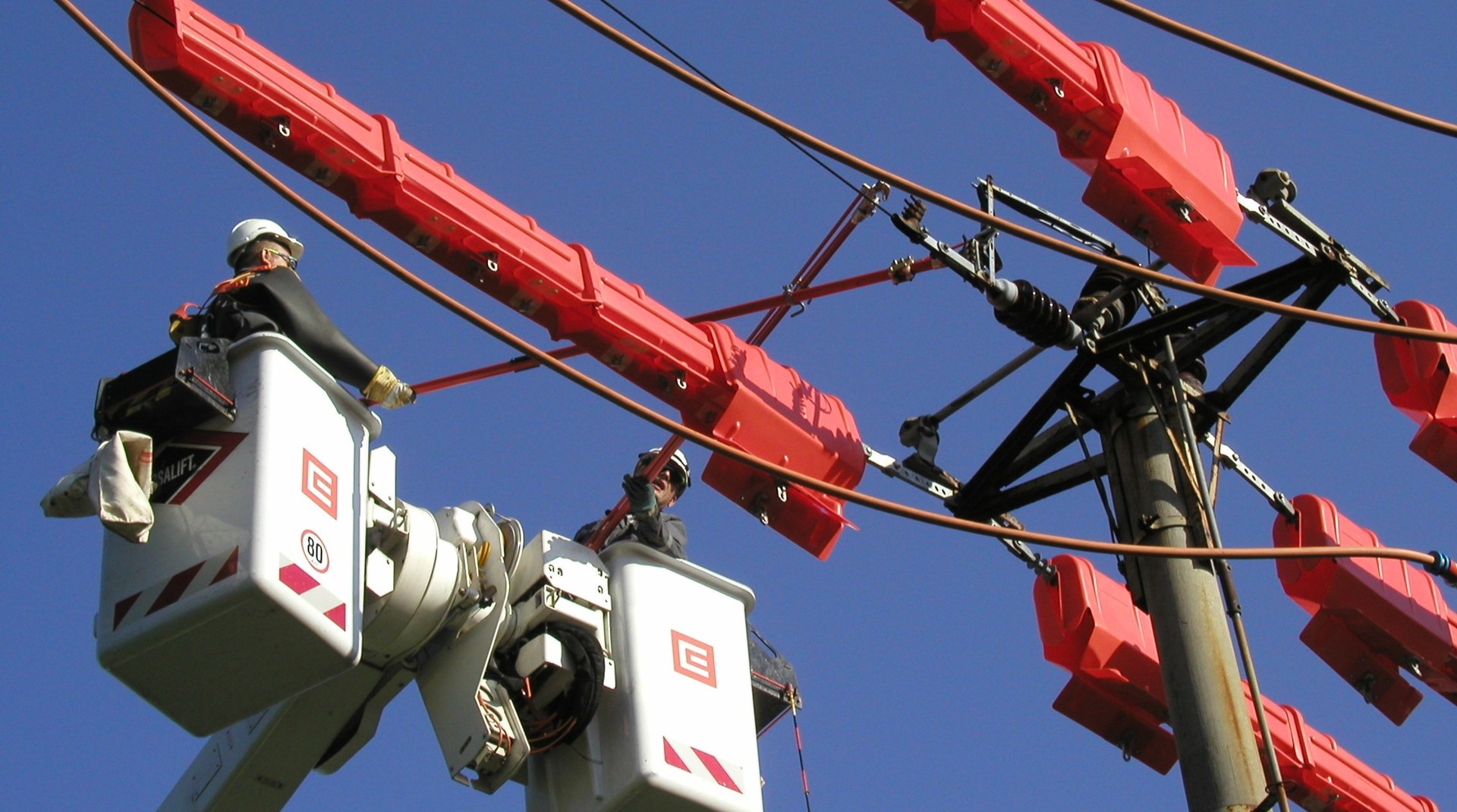 Advanced Field Workforce Planning at ČEZ Distribuce with Hexaly